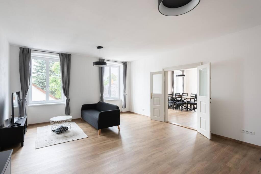 Vacov Apartment Екстериор снимка